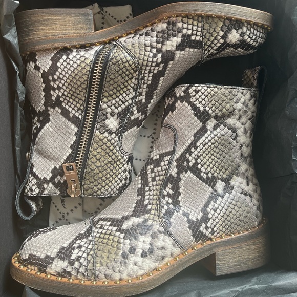 Zadig And Voltaire Empress Wild Ankle Boot - size 38 - Picture 7 of 15